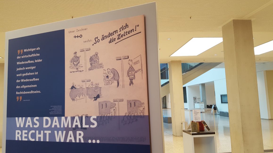 Bunte Beilage der Allgemeinen Wochenzeitung der Juden in Deutschland, Hrsg. Karl Marx, Inhalt und Fotomontage: Heinz Kaufman, Text: Claus Götz Mueller